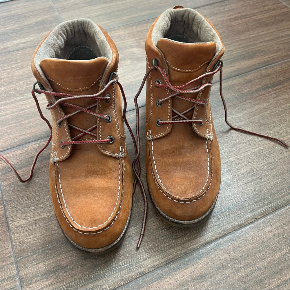 Sebago Women's Wander Boots in Cinnamon